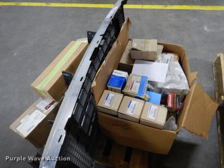 image for item DY9594 Bus parts