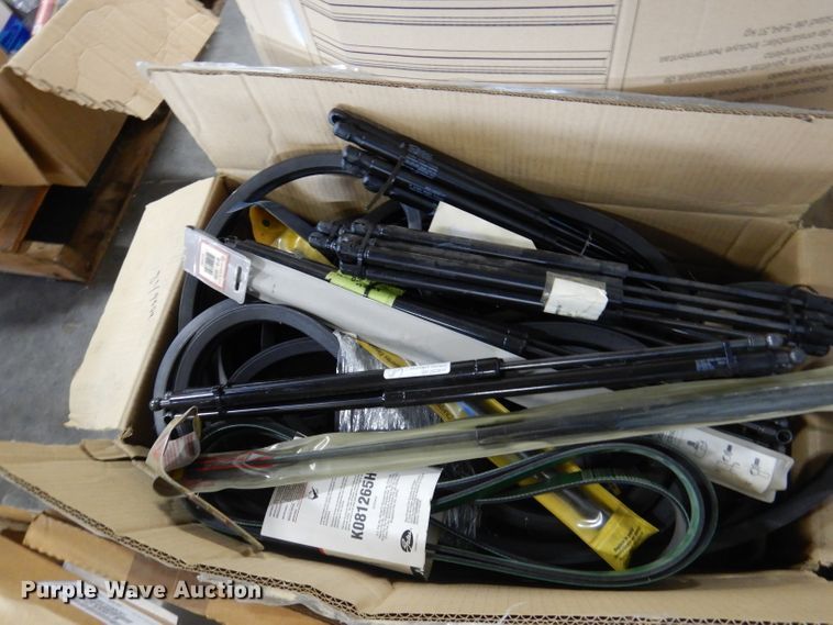 image for item DY9594 Bus parts