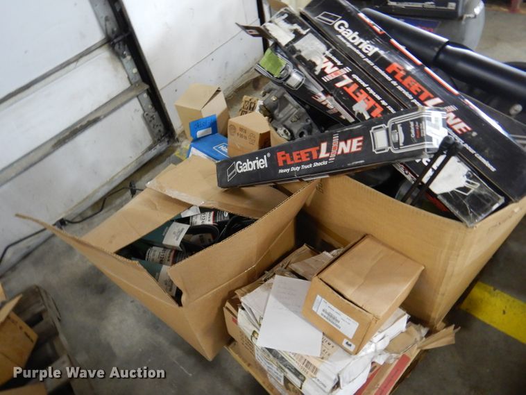 image for item DY9594 Bus parts