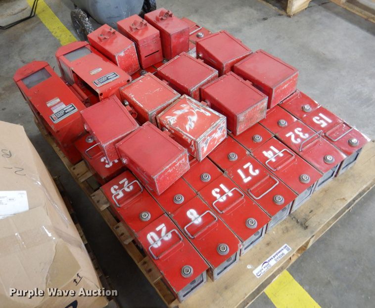 image for item DY9596 Metal fare boxes