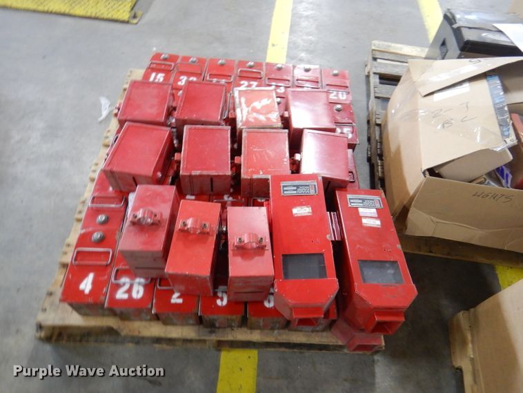 image for item DY9596 Metal fare boxes