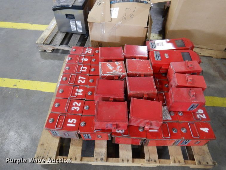 image for item DY9596 Metal fare boxes