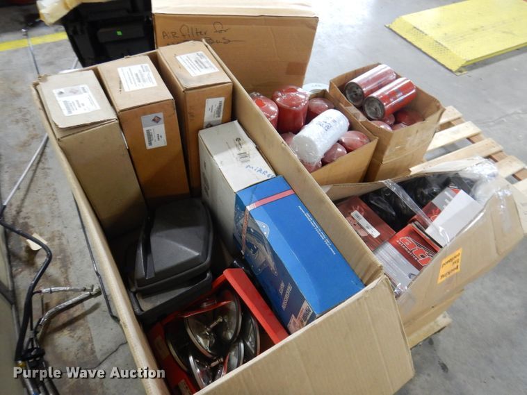 image for item DY9598 Truck parts