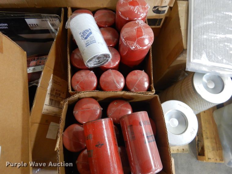 image for item DY9598 Truck parts