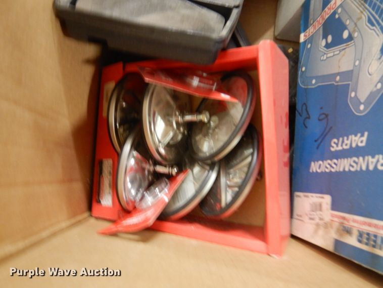 image for item DY9598 Truck parts