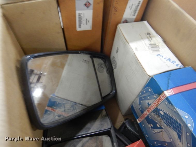 image for item DY9598 Truck parts