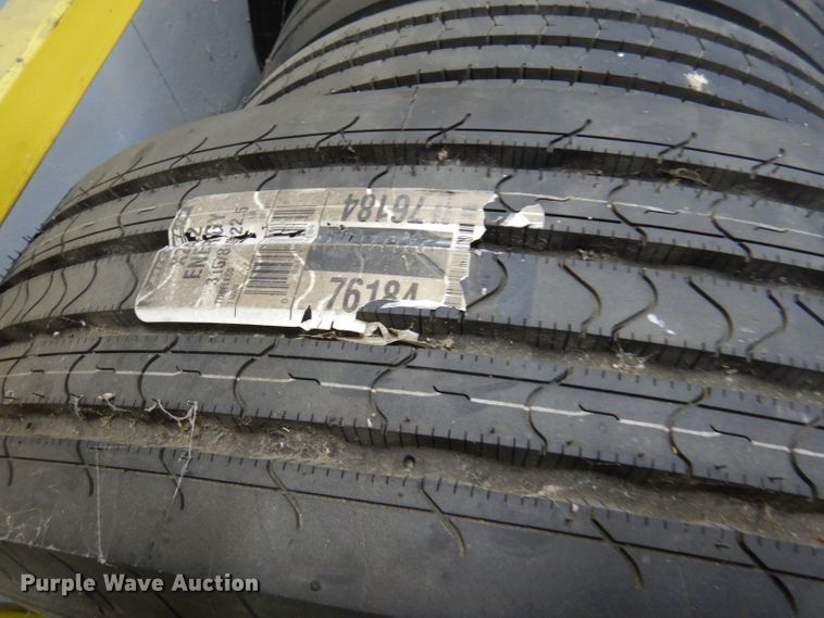 image for item DY9600 (5) tires and wheels