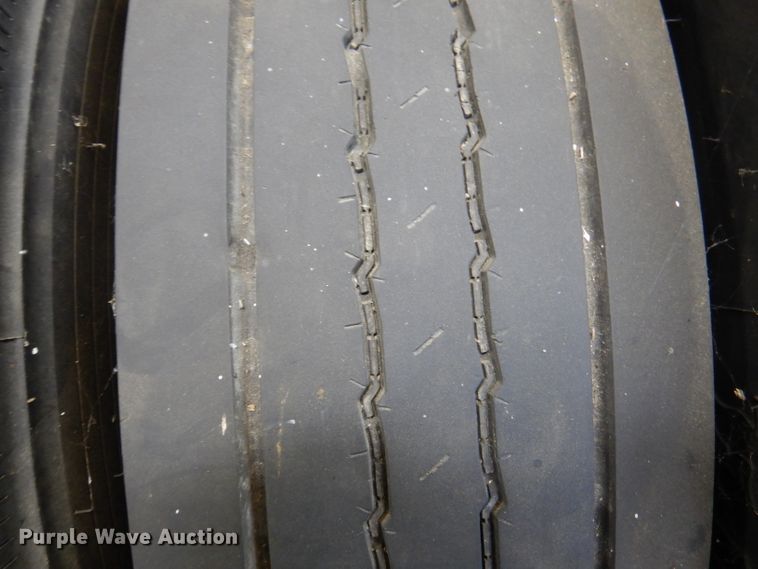 image for item DY9600 (5) tires and wheels