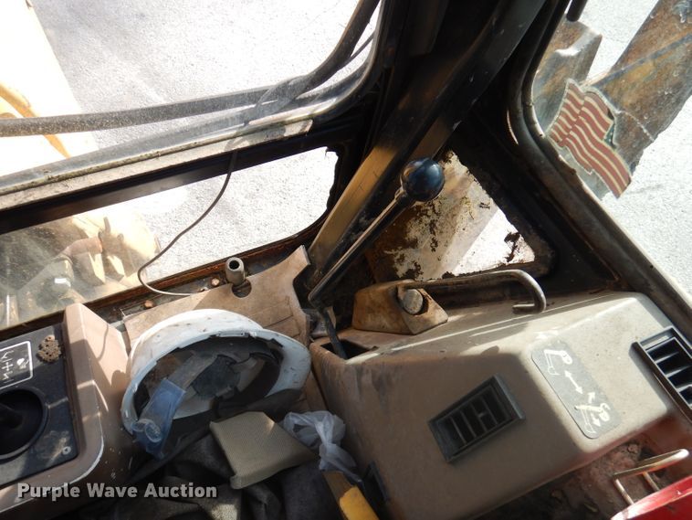 image for item DY9621 1994 John Deere 510D  backhoe