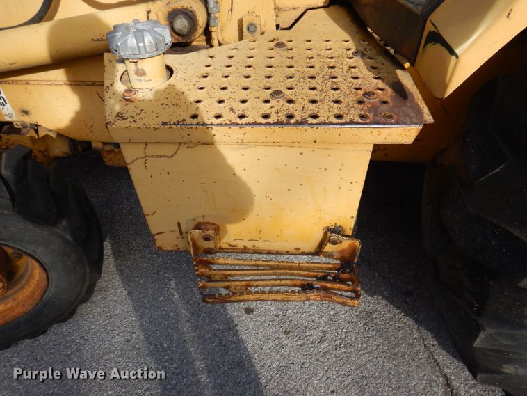 image for item DY9621 1994 John Deere 510D  backhoe