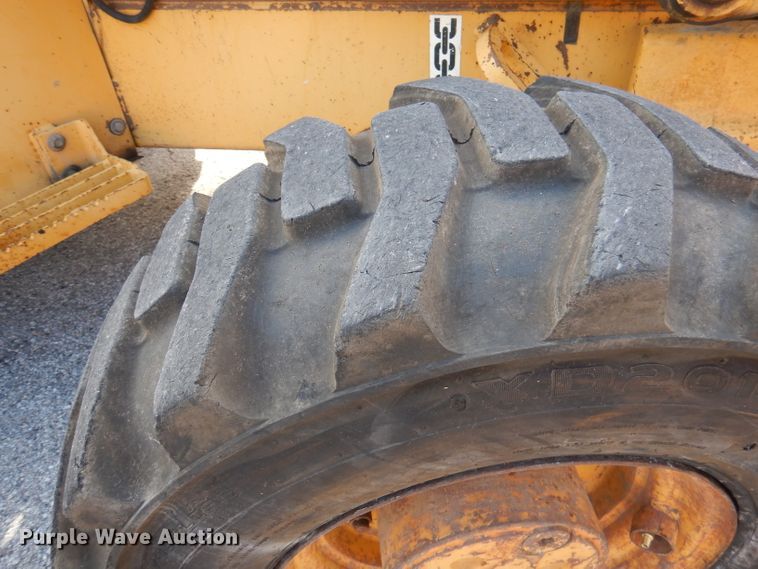 image for item DY9621 1994 John Deere 510D  backhoe