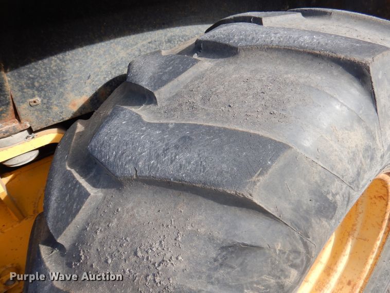 image for item DY9621 1994 John Deere 510D  backhoe