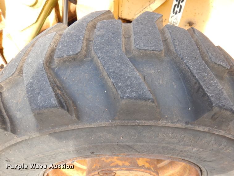 image for item DY9621 1994 John Deere 510D  backhoe