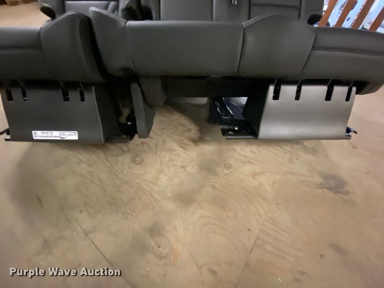 image for item EL9588 (4) seats