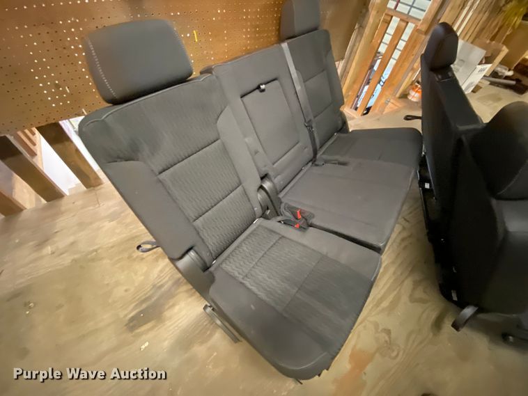 image for item EL9588 (4) seats