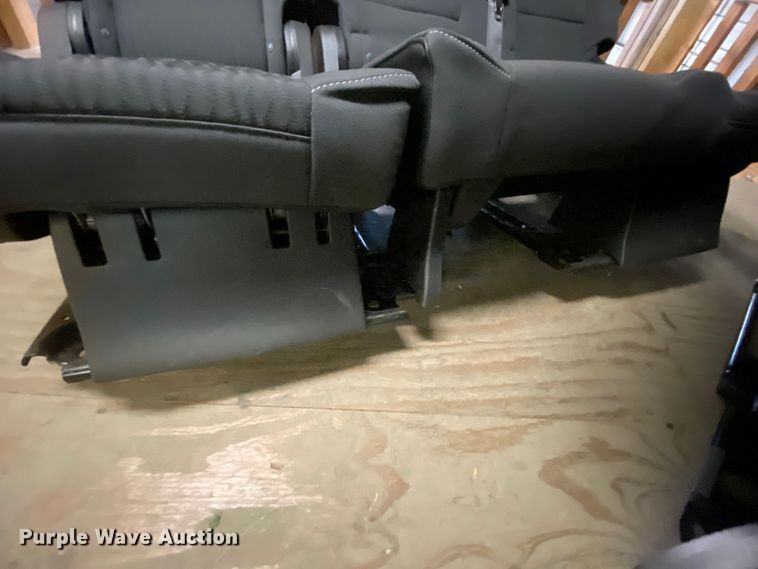 image for item EL9588 (4) seats