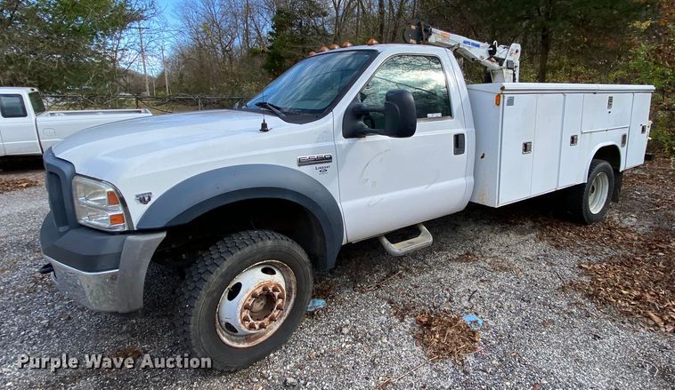 image for item EL9603 2006 Ford F550 Super Duty  utility truck