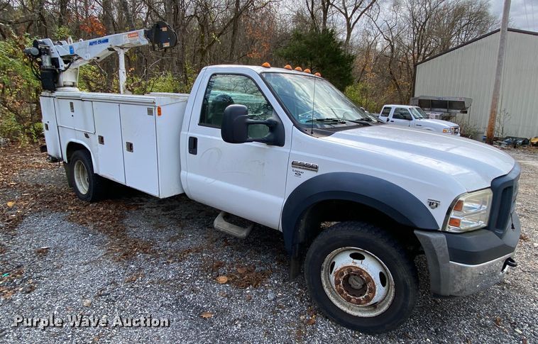 image for item EL9603 2006 Ford F550 Super Duty  utility truck