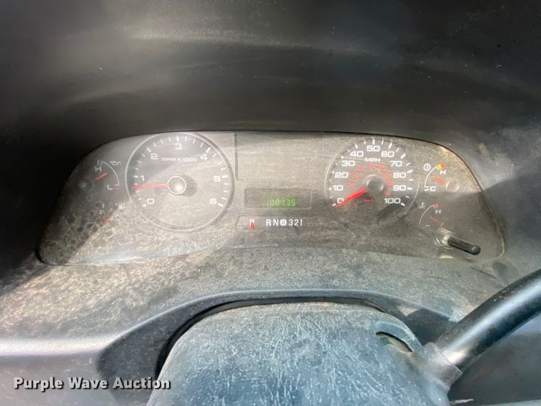 image for item EL9603 2006 Ford F550 Super Duty  utility truck