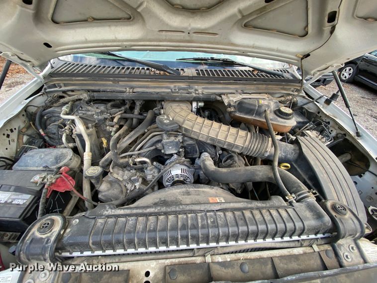 image for item EL9603 2006 Ford F550 Super Duty  utility truck