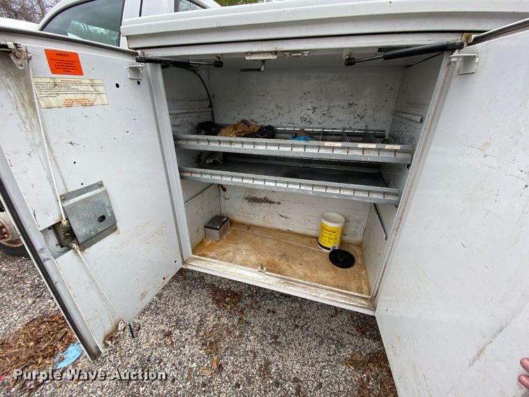 image for item EL9603 2006 Ford F550 Super Duty  utility truck