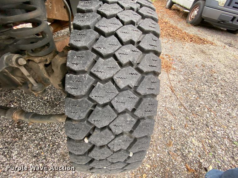 image for item EL9603 2006 Ford F550 Super Duty  utility truck