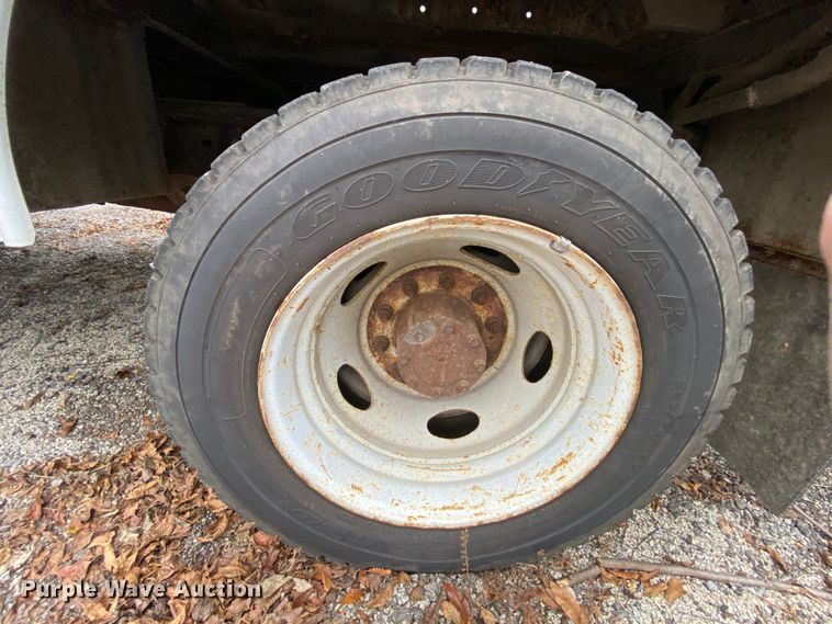 image for item EL9603 2006 Ford F550 Super Duty  utility truck