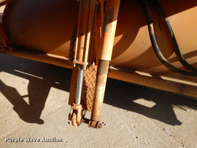 image for item EY9118 Broce  broom