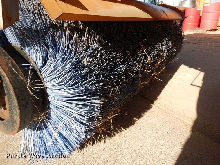 image for item EY9118 Broce  broom