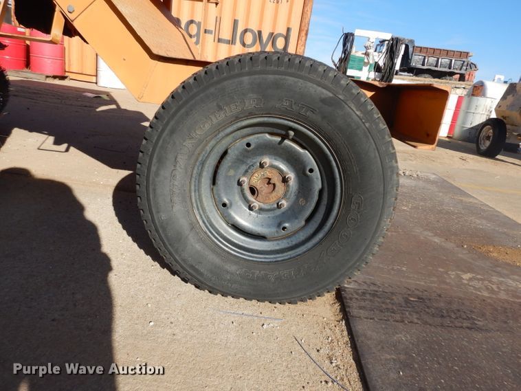 image for item EY9118 Broce  broom