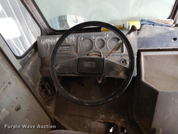 image for item FG9515 1989 GMC P3500  delivery truck