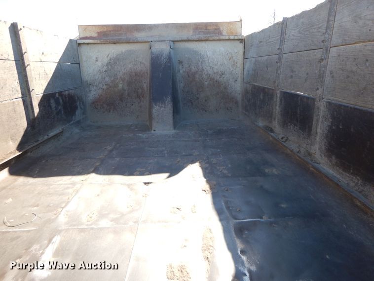 image for item FG9703 1998 Chevrolet C6500  dump truck