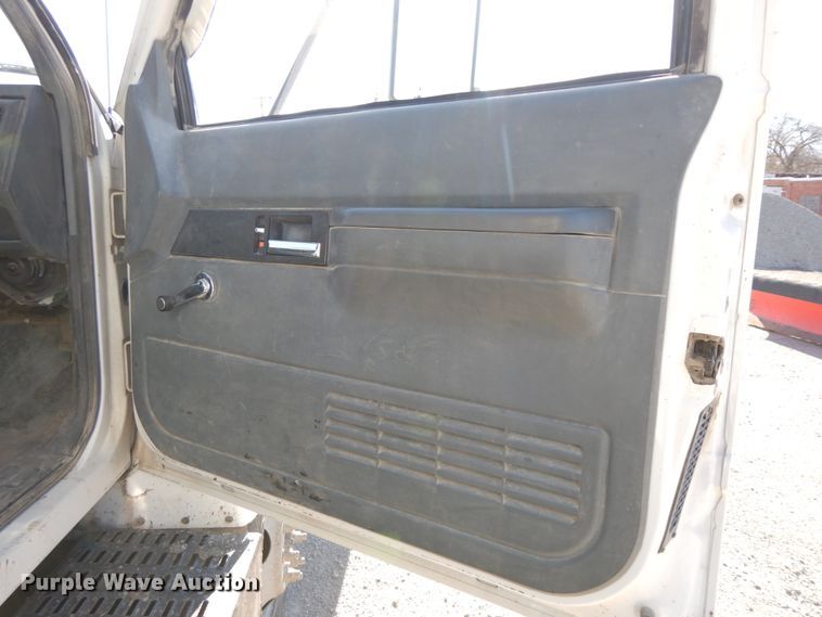 image for item FG9704 1998 Chevrolet C6500  dump truck