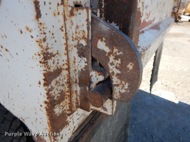 image for item FG9704 1998 Chevrolet C6500  dump truck