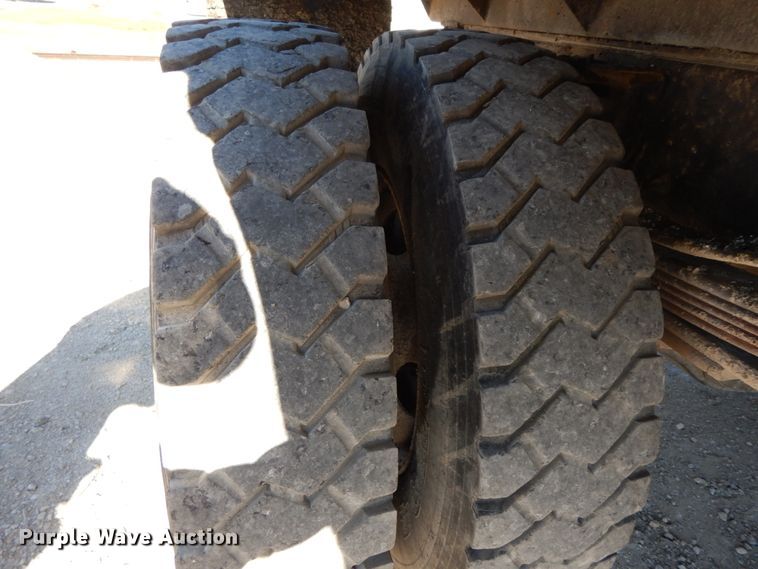 image for item FG9704 1998 Chevrolet C6500  dump truck