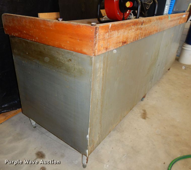 image for item FR9146 Butcherblock top table