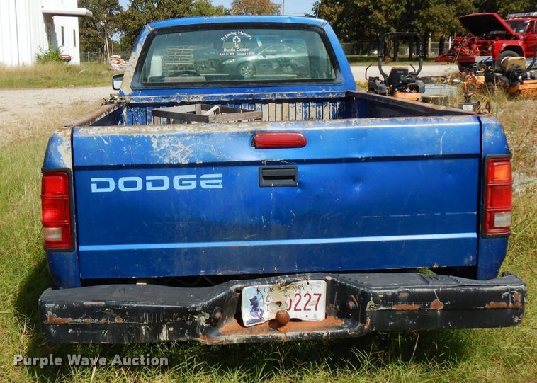 image for item FR9178 1996 Dodge Dakota  pickup truck