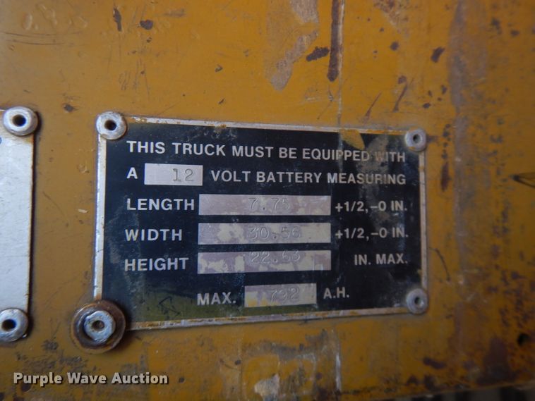 image for item FW9899 Yale MP060C2M2748 pallet jack