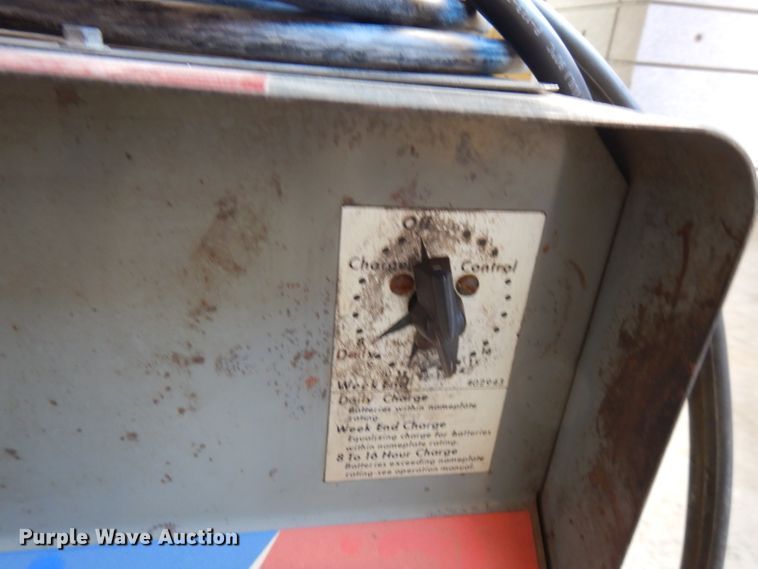 image for item FW9899 Yale MP060C2M2748 pallet jack