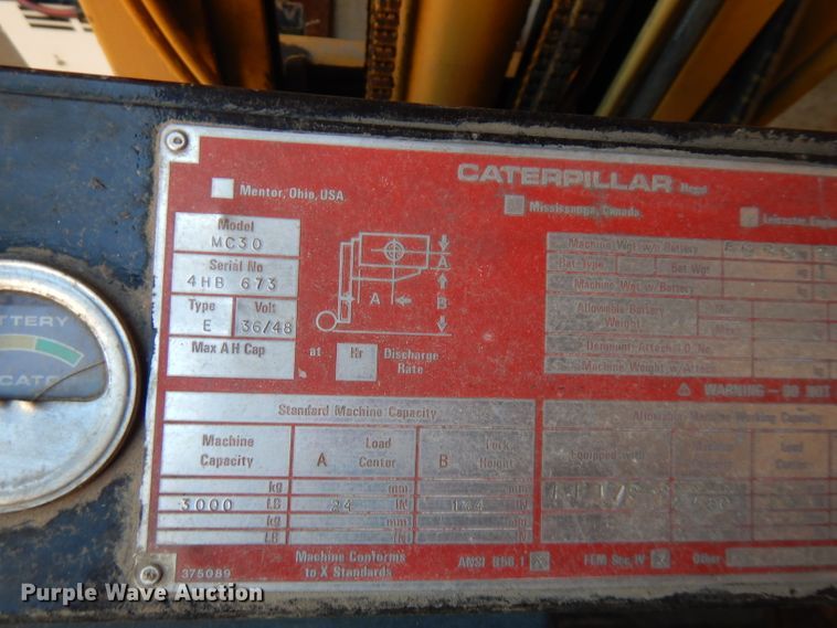 image for item FW9900 Caterpillar MC30  forklift