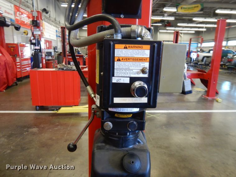 image for item FW9902 Snap-on 42010VS two post automotive lift