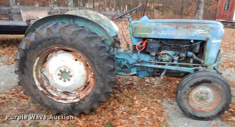 image for item FW9917 Ford 600  tractor