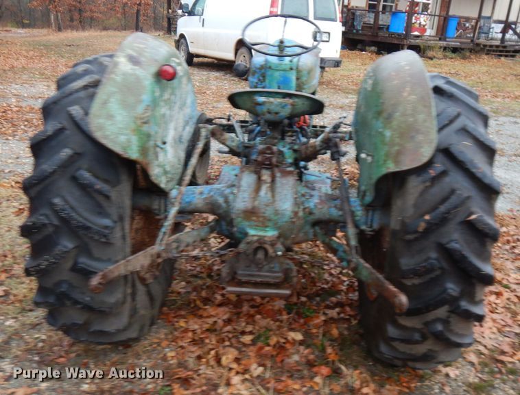 image for item FW9917 Ford 600  tractor