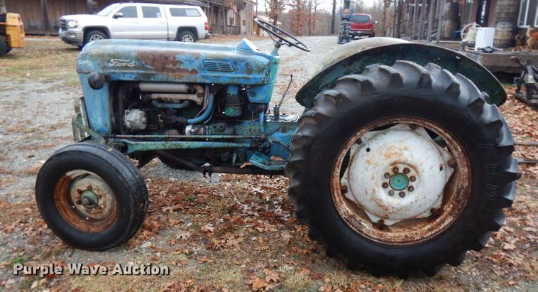 image for item FW9917 Ford 600  tractor