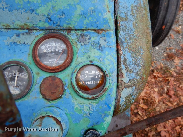 image for item FW9917 Ford 600  tractor