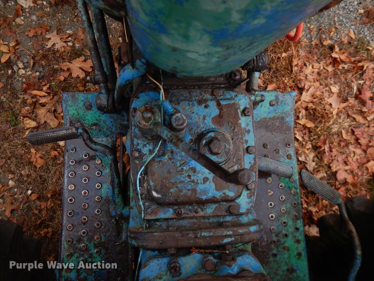 image for item FW9917 Ford 600  tractor