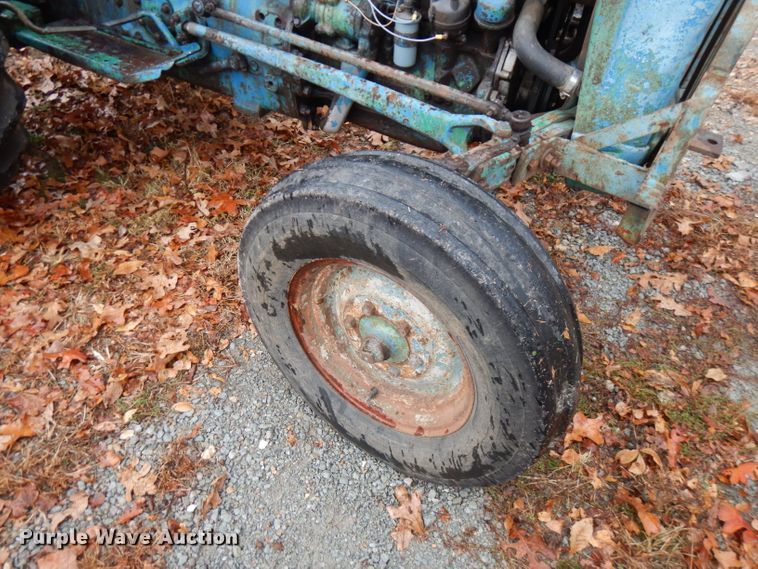 image for item FW9917 Ford 600  tractor