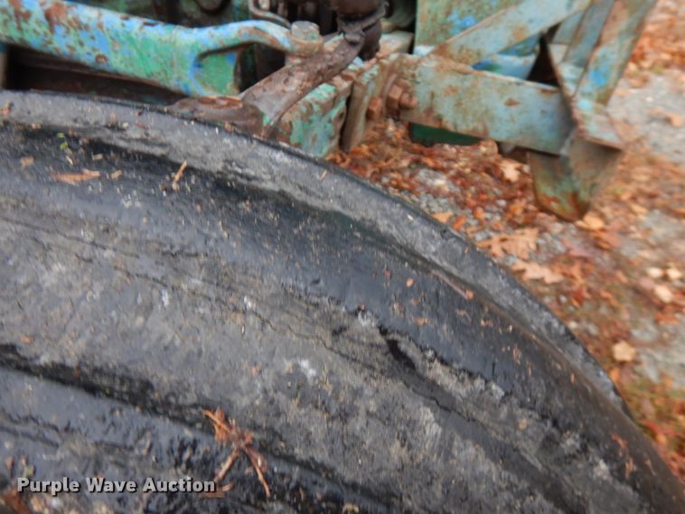 image for item FW9917 Ford 600  tractor