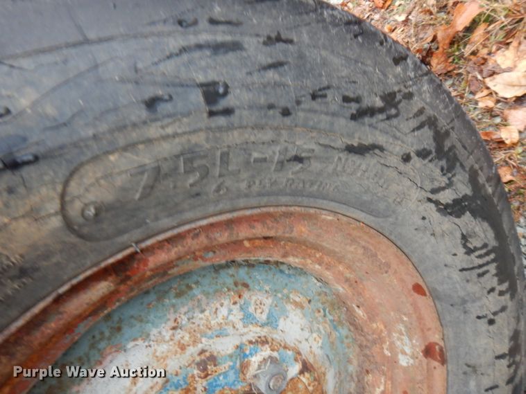 image for item FW9917 Ford 600  tractor