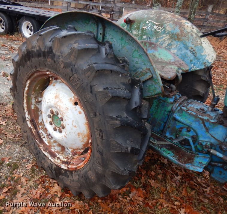 image for item FW9917 Ford 600  tractor